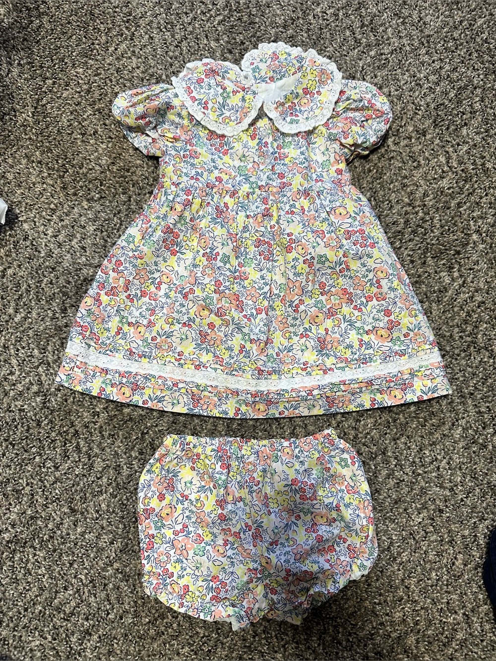 Vintage girls dress